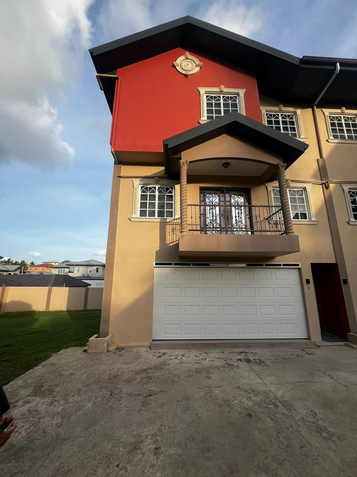 Modern 3-Storey End Unit Townhouse – Hibiscus Drive, La Romain, La Romain